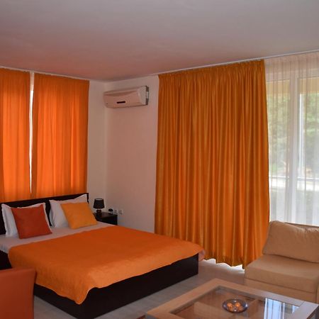 Hotel Sea Star Приморско المظهر الخارجي الصورة