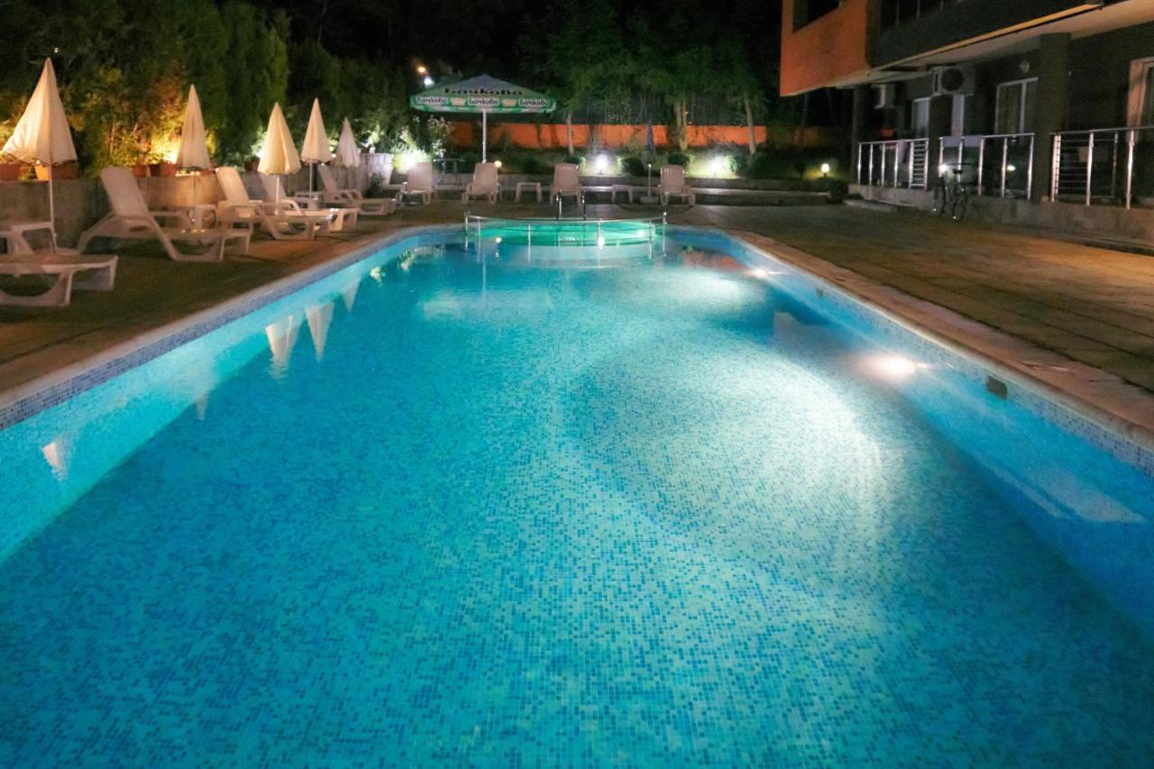 Hotel Sea Star Приморско المظهر الخارجي الصورة