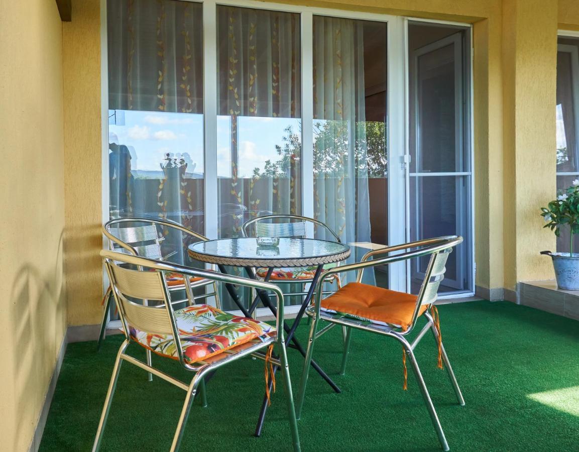 Hotel Sea Star Приморско المظهر الخارجي الصورة
