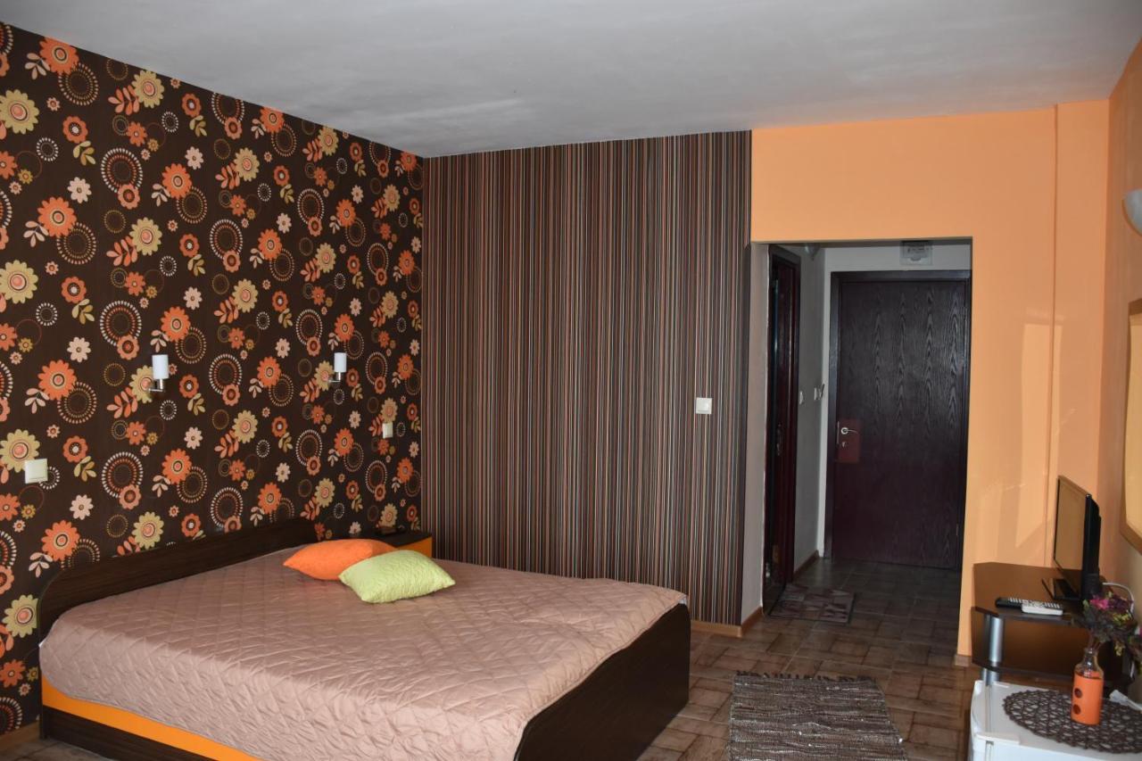 Hotel Sea Star Приморско المظهر الخارجي الصورة