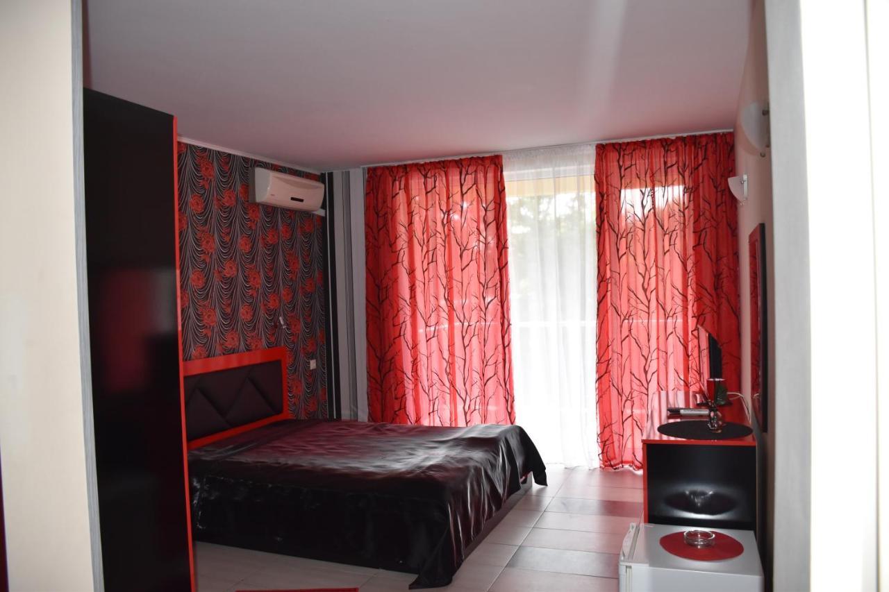 Hotel Sea Star Приморско المظهر الخارجي الصورة