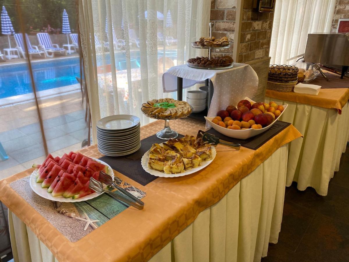 Hotel Sea Star Приморско المظهر الخارجي الصورة